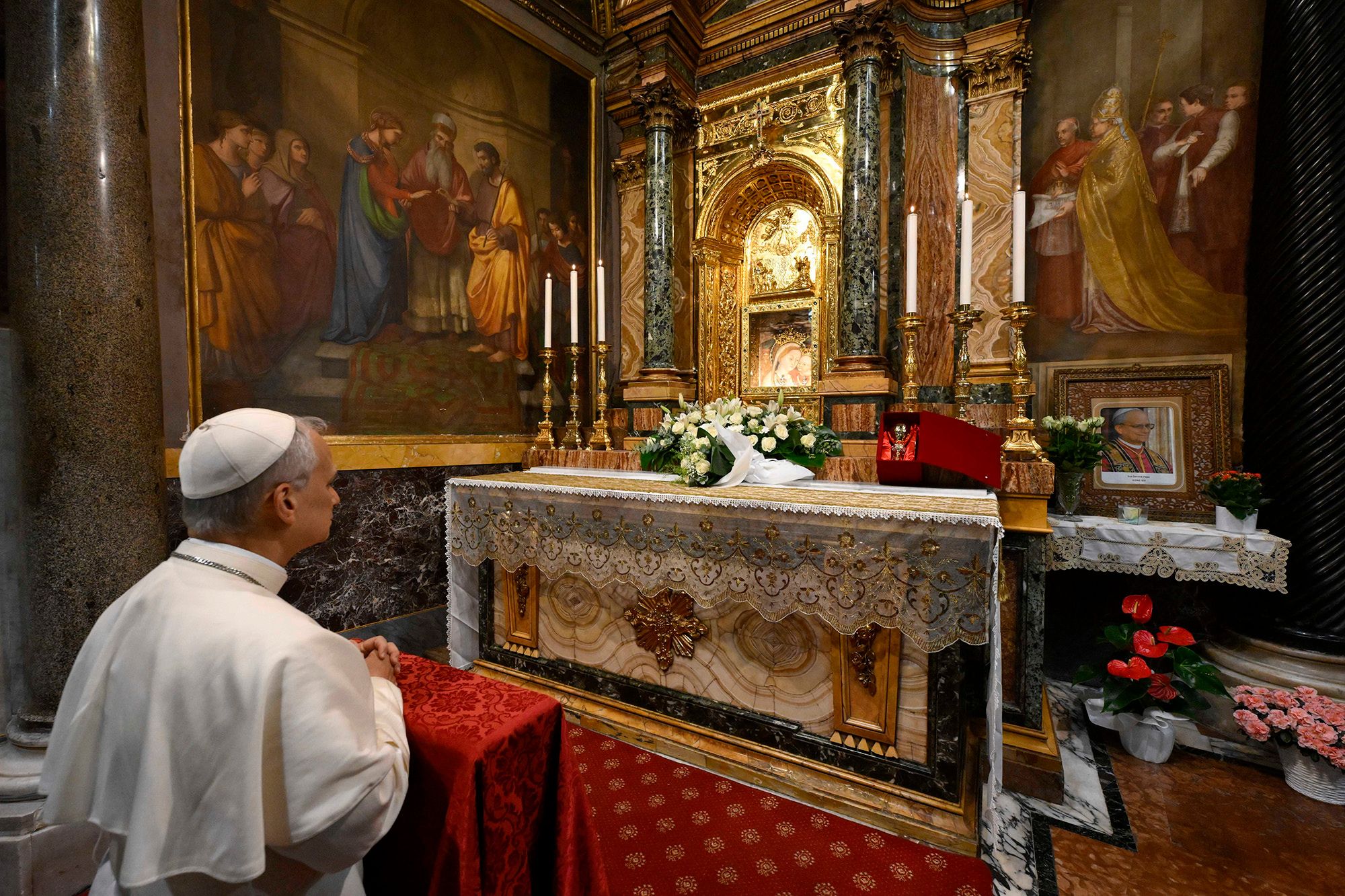 Pope Leo XIV praying before Our Lady of Good Counsel image in Genazzano